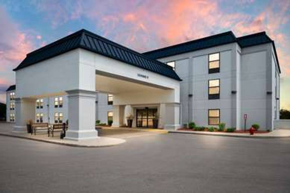 Hampton Inn Grand Rapids North 4