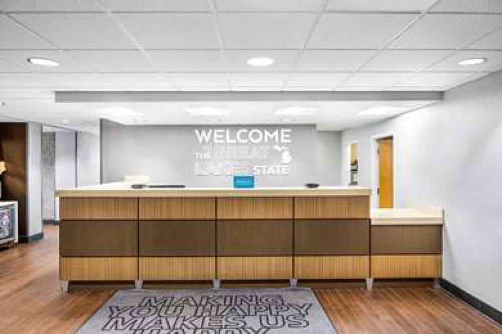 Hampton Inn Grand Rapids North 6
