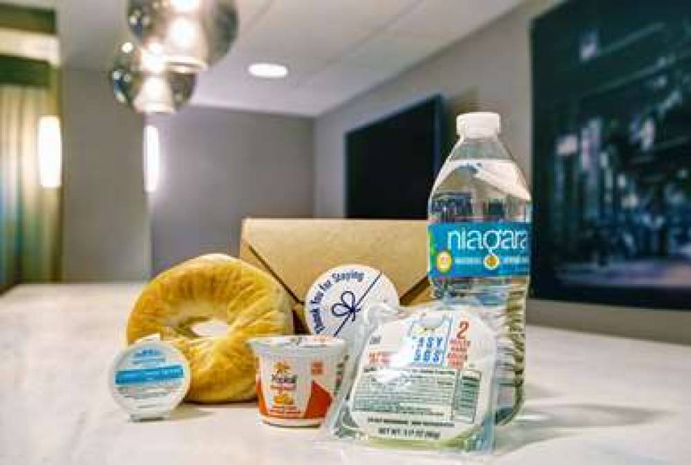 Hampton Inn Greenville Woodruff Road 4