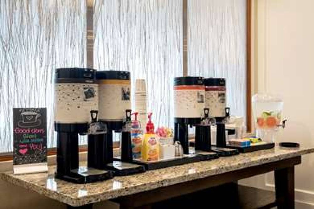 Hampton Inn Hallandale Beach/Aventura 2