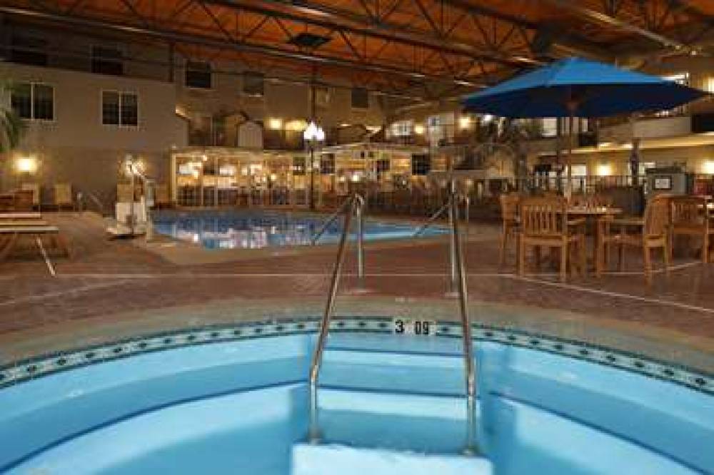 Hampton Inn Holland 7