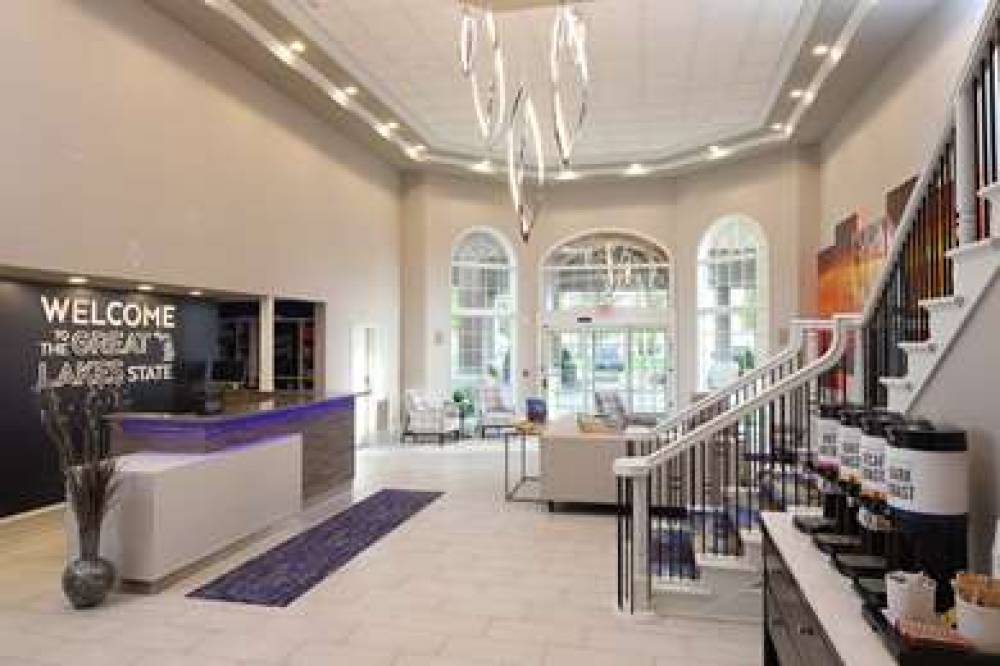 Hampton Inn Holland 6