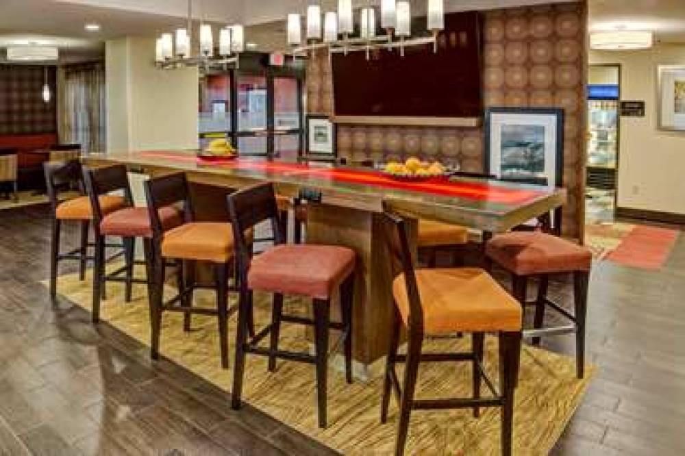 Hampton Inn Houston/Baytown 5