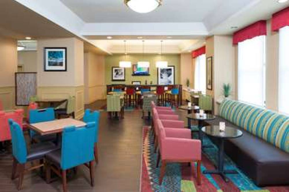 HAMPTON INN INDIANAPOLIS DOWNTOWN A 2