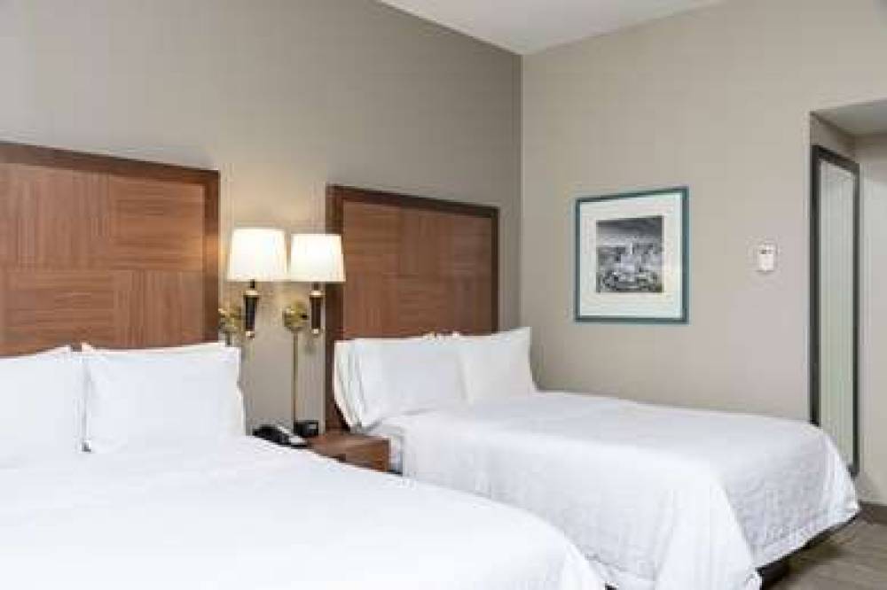 HAMPTON INN INDIANAPOLIS DOWNTOWN A 6