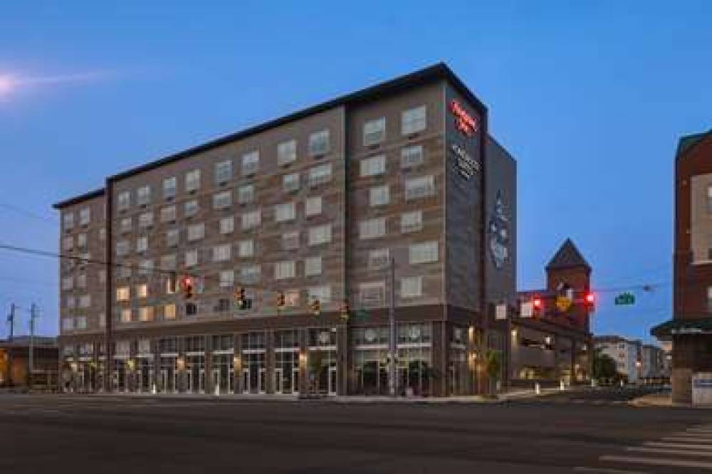 HAMPTON INN INDIANAPOLIS DT IUPUI 6