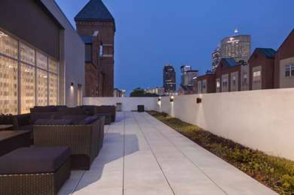 HAMPTON INN INDIANAPOLIS DT IUPUI 9