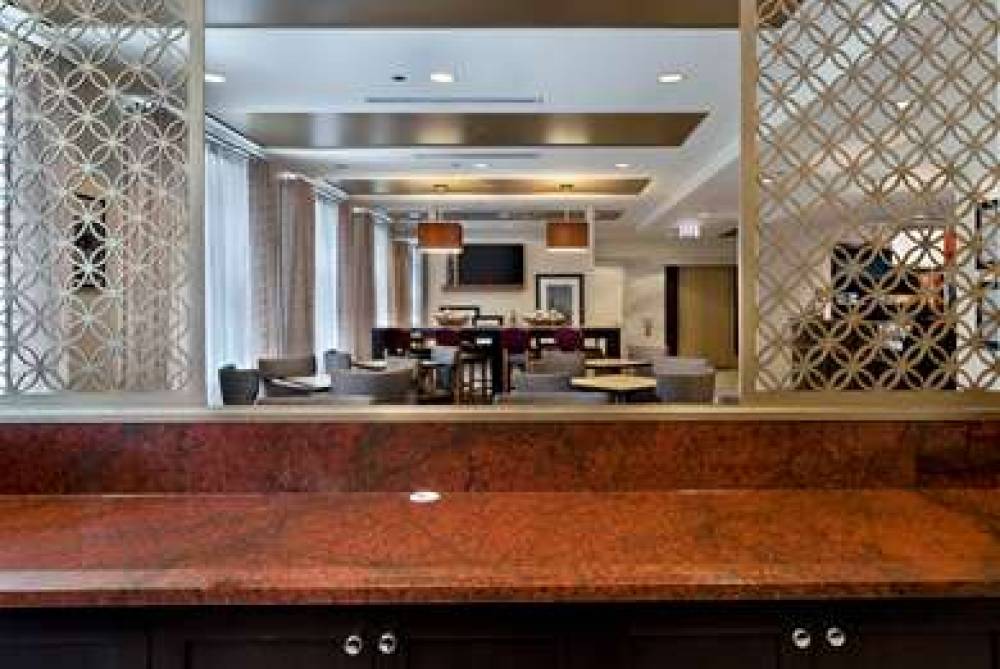 Hampton Inn Majestic Chicago Theatre District 9