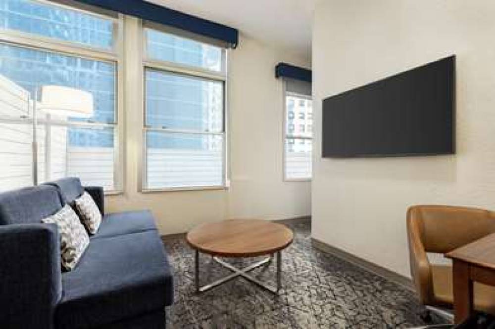 HAMPTON INN MANHATTAN/DOWNTOWN-FINA 10