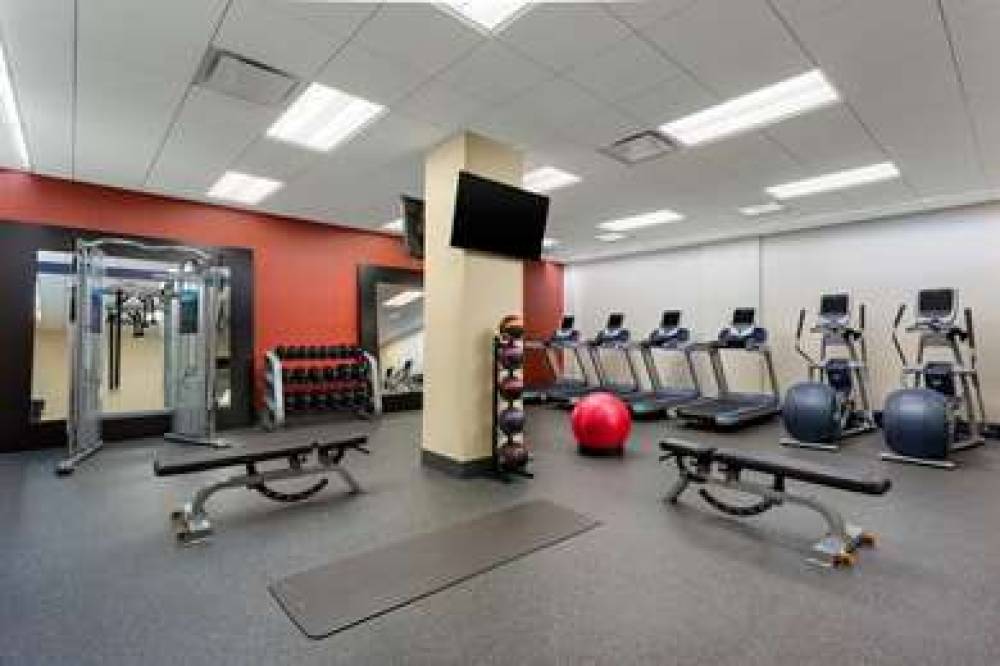 HAMPTON INN MANHATTAN/TIMES SQUARE 9