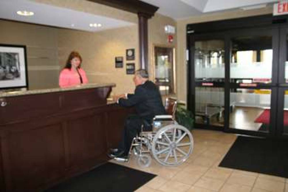 Hampton Inn Marshall, MI 1