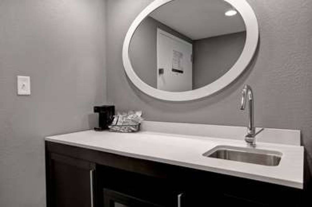 Hampton Inn Memphis-Olive Branch 6