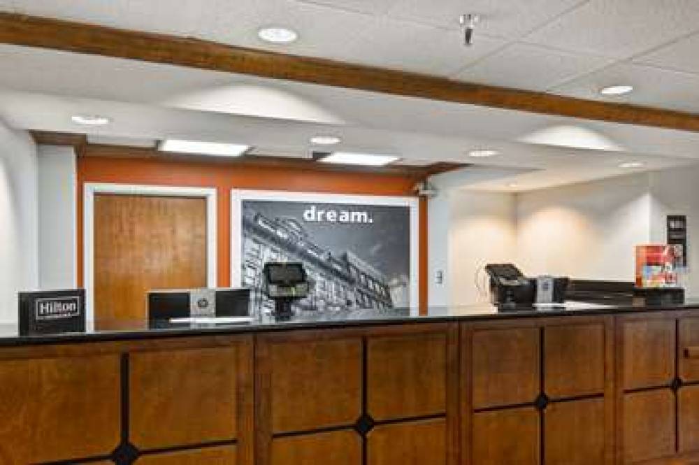 Hampton Inn Memphis Poplar 4
