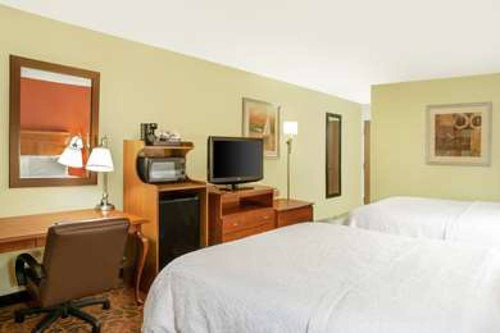 Hampton Inn Merrillville 8