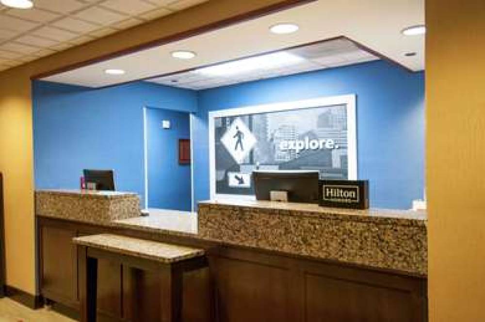 Hampton Inn Metairie 9