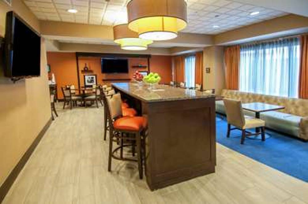 Hampton Inn Metairie 3