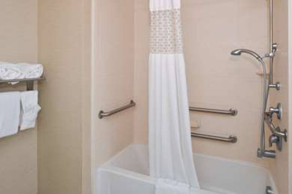 Hampton Inn Milford, DE 9