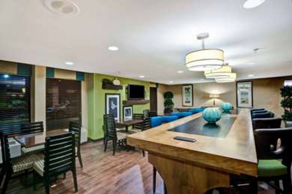 Hampton Inn Milford 5