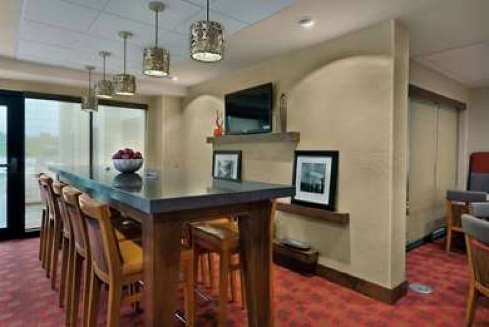 Hampton Inn Milwaukee/Brookfield 5