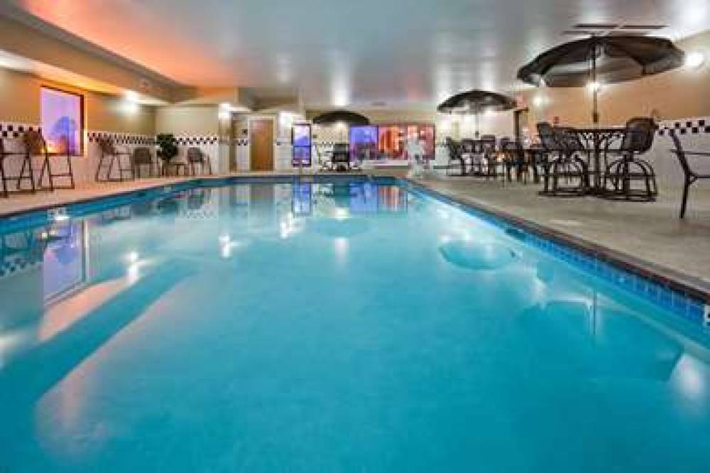 Hampton Inn Mitchell 5