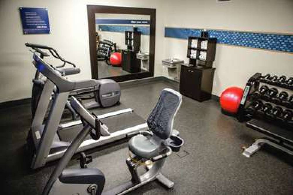 Hampton Inn Mitchell 10