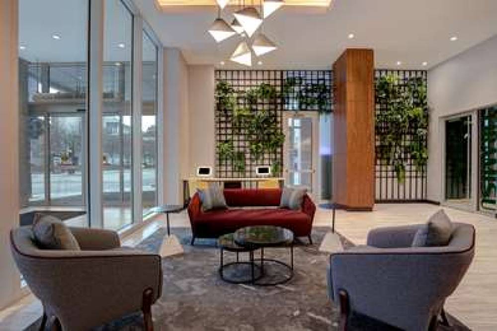 HAMPTON INN MONTREAL DOWNTOWN 6
