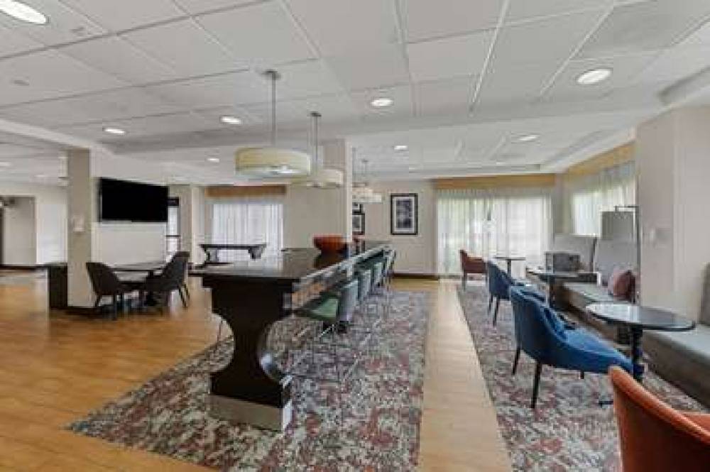 Hampton Inn Nanuet 10