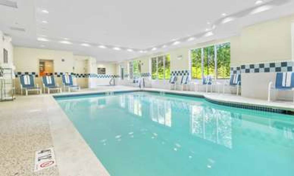 Hampton Inn Nashua, NH 6