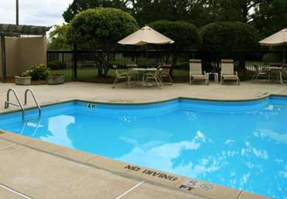 Hampton Inn New Bern 9