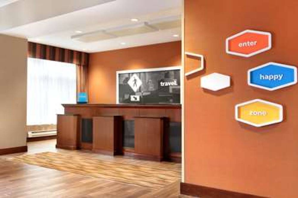 Hampton Inn New York - La Guardia Airport 7