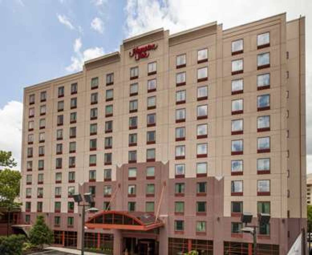 Hampton Inn New York - La Guardia Airport 1
