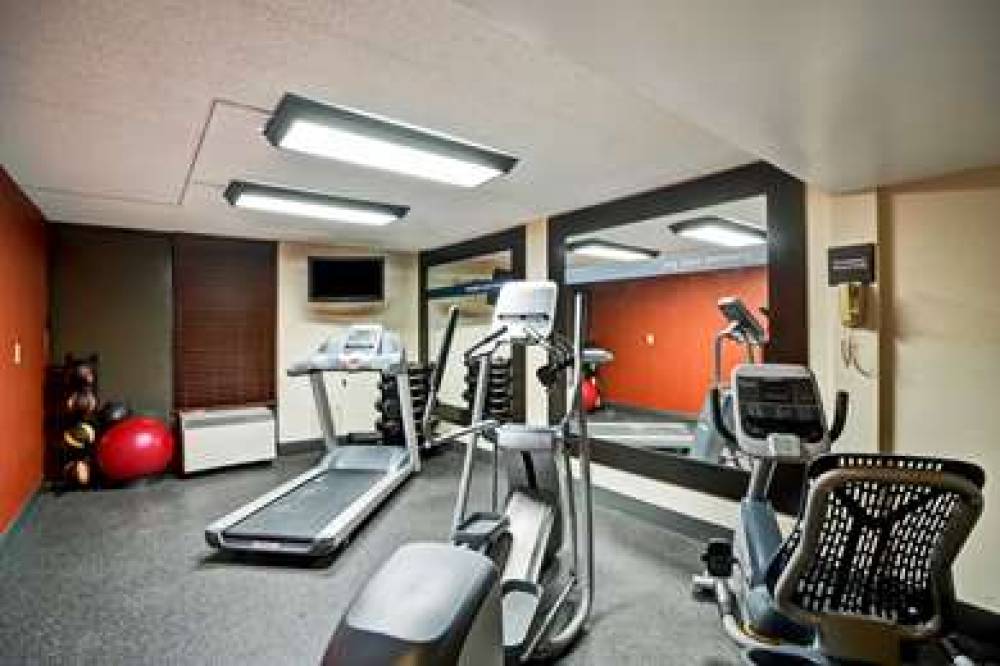 Hampton Inn Norfolk Naval Base 8