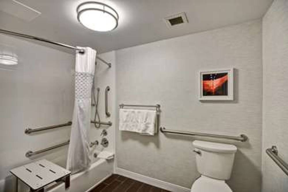Hampton Inn Norfolk Naval Base 4