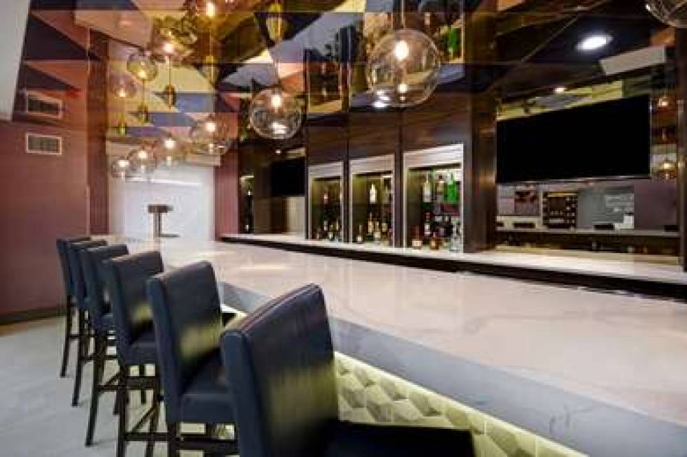 Hampton Inn NY-JFK Jamaica-Queens 1