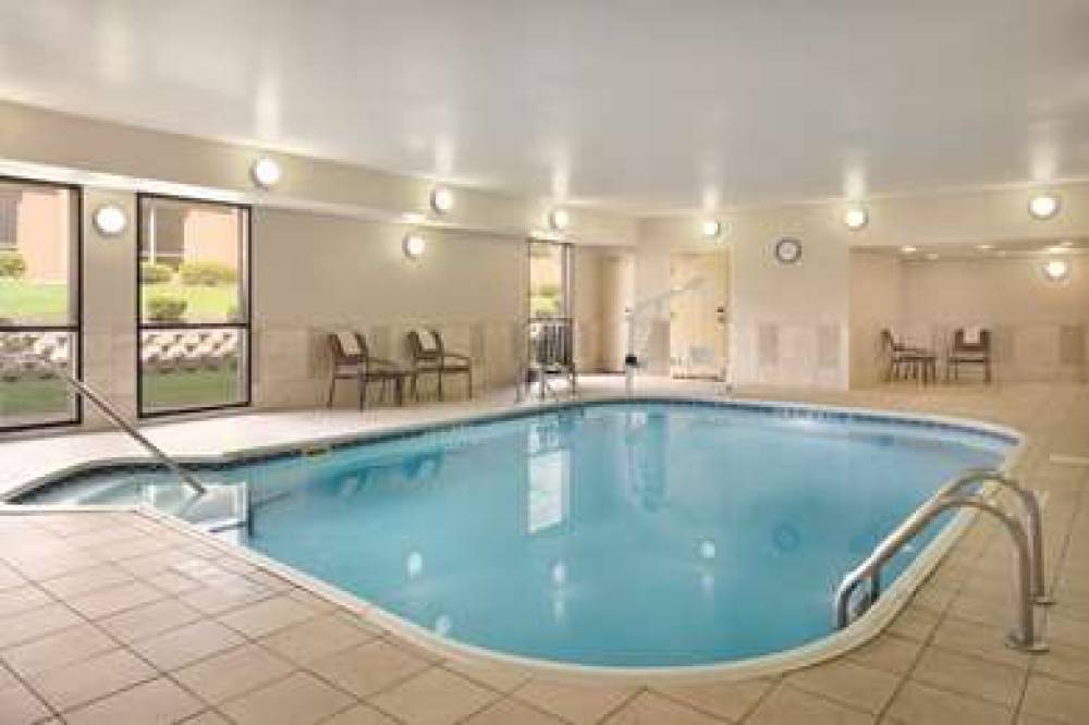 Hampton Inn Ontario/Mansfield 8