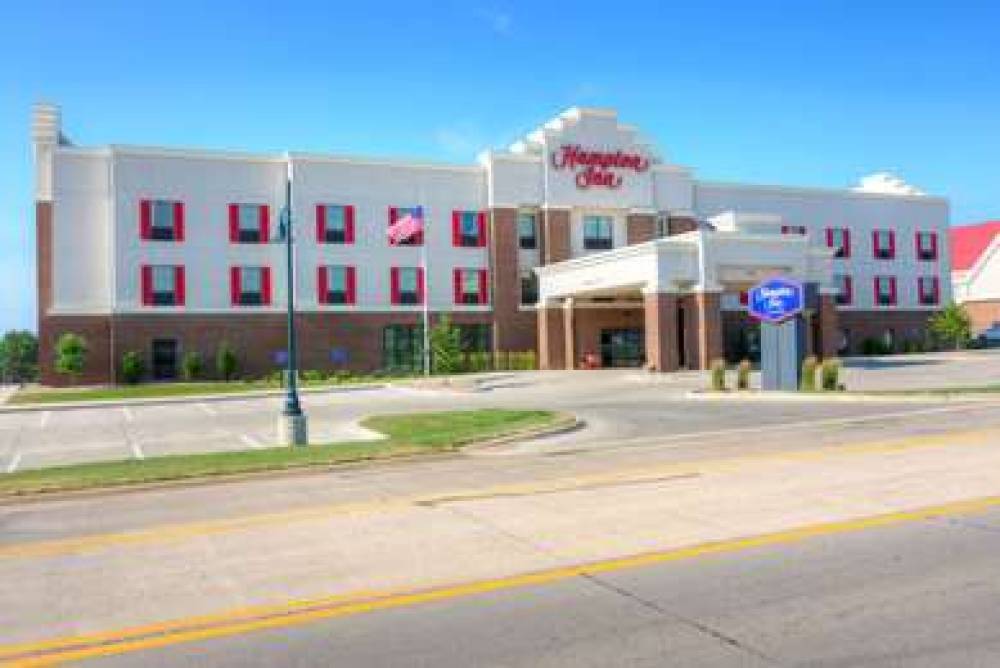 Hampton Inn  Orange City, IA 4