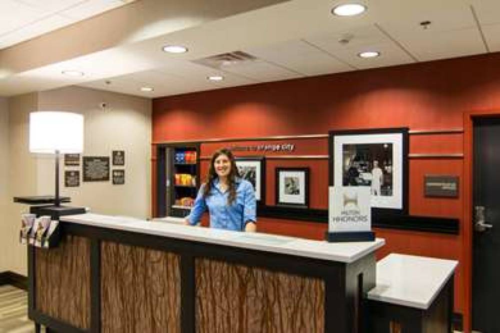 Hampton Inn  Orange City, IA 9