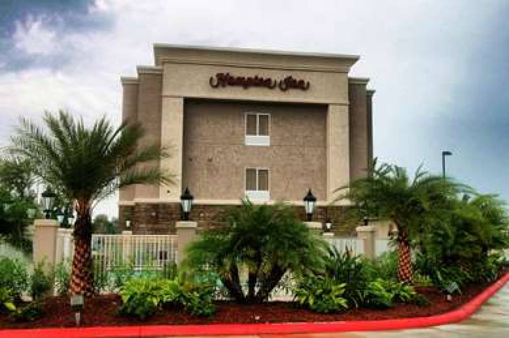 Hampton Inn Orange, TX 3