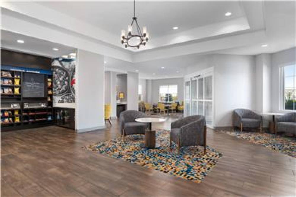HAMPTON INN-PAWTUCKET, RI 5