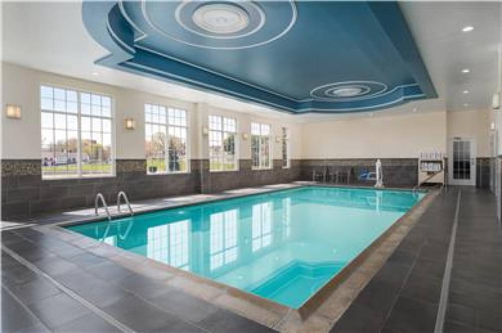 HAMPTON INN-PAWTUCKET, RI 6