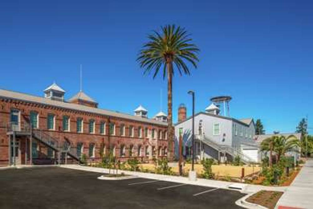 Hampton Inn Petaluma, CA 4
