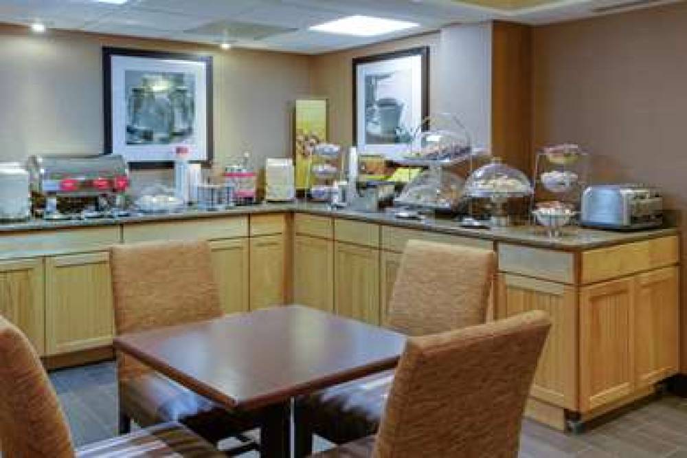 Hampton Inn Richmond-Chester 5