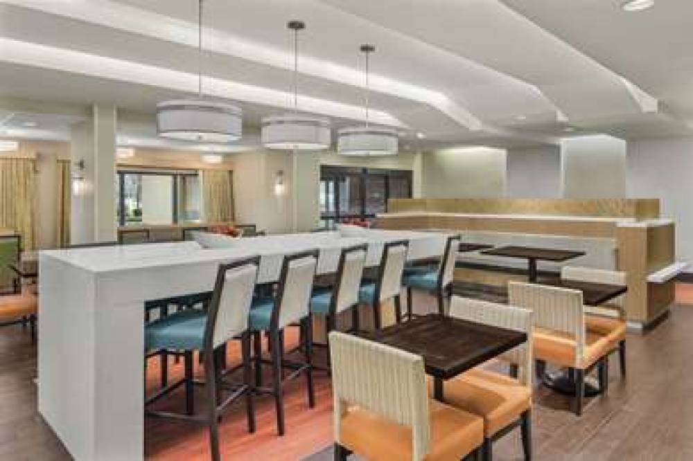HAMPTON INN RICHMOND-SOUTHWEST-HULL 5
