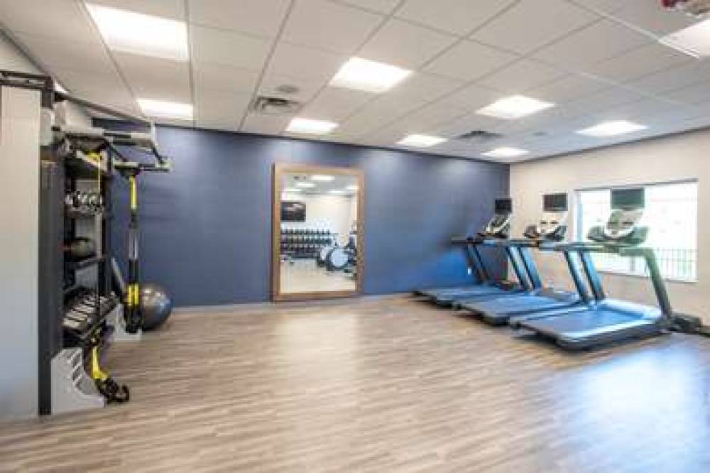 HAMPTON INN RICHWOOD SOUTH 9
