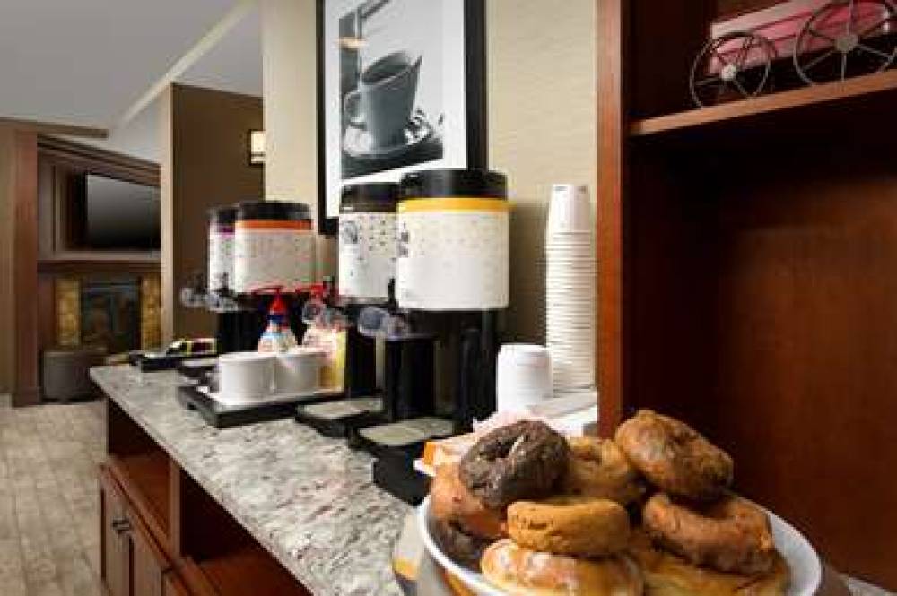 Hampton Inn Rochester-Greece 7