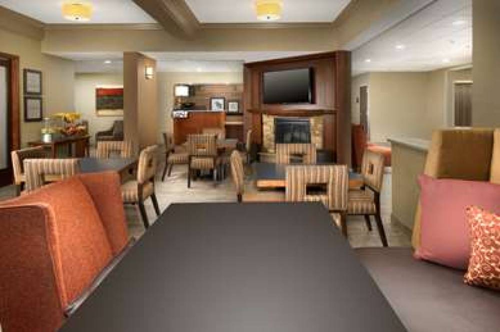Hampton Inn Rochester-Greece 5