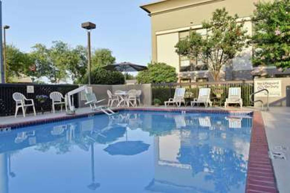Hampton Inn Ruston 9