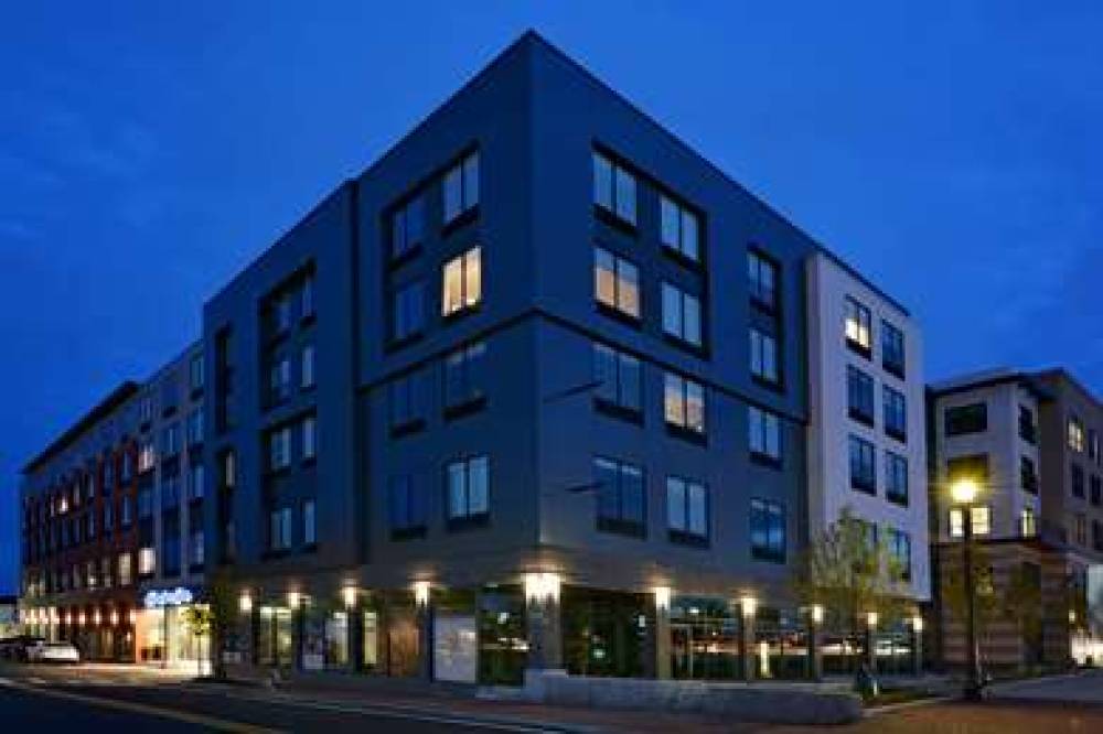 HAMPTON INN SALEM 9
