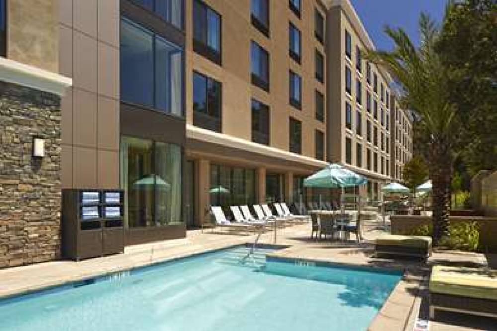 HAMPTON INN SAN DIEGO/MISSION VALLE 6