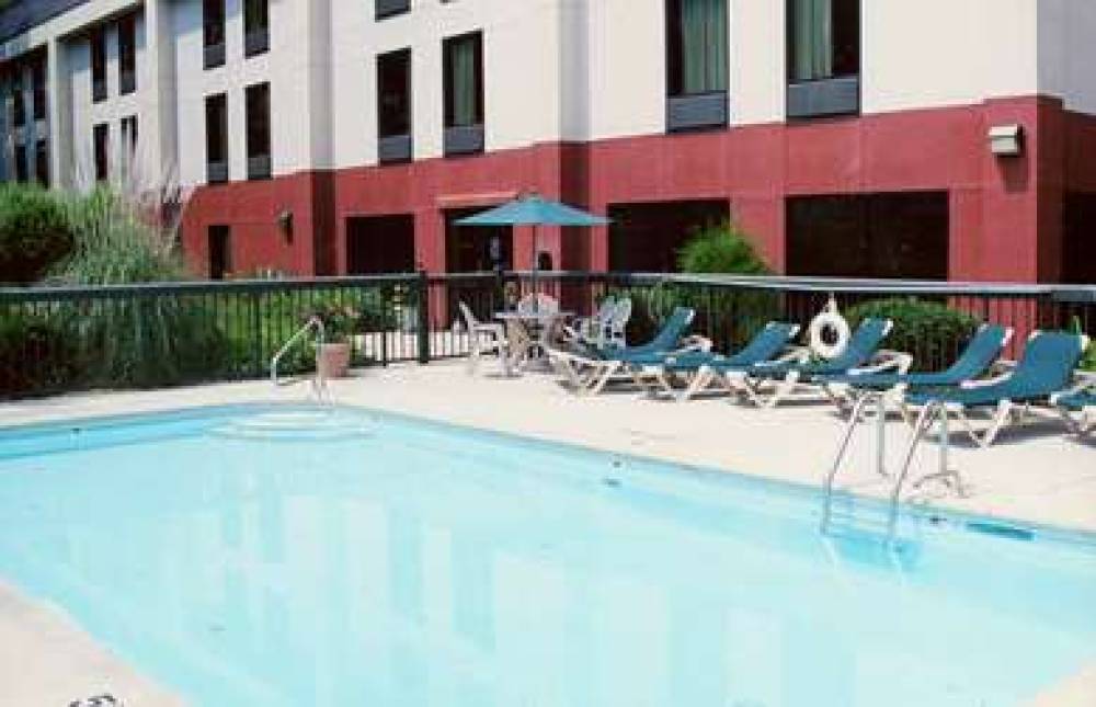 Hampton Inn Sanford 9